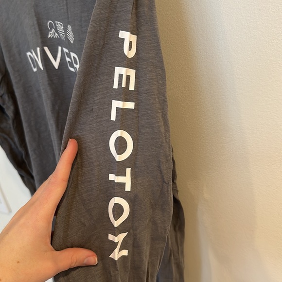 Peloton Denver Long Sleeve Tee T-shirt - Picture 3 of 4